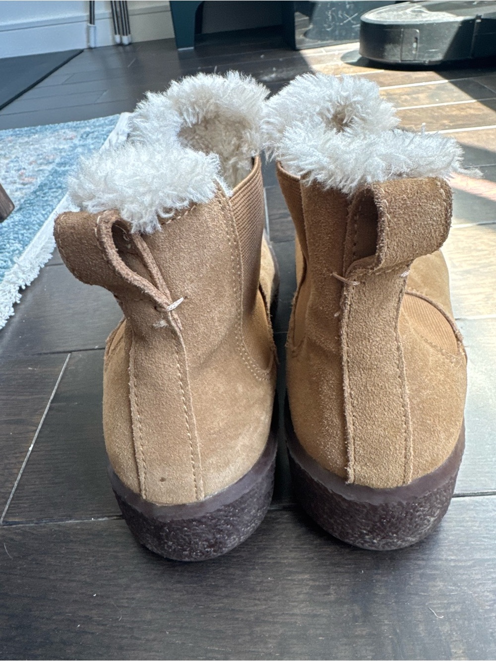 Madewell Tan Suede Fur Lined Chelsea Booties - Picture 2 of 7